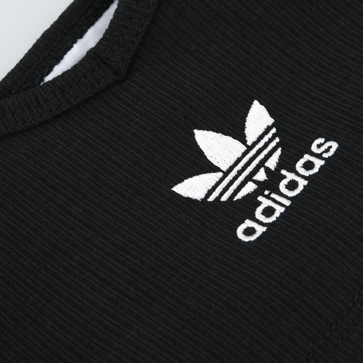Top adidas Bralette Canelado Essentials Mujer 3 Top adidas Bralette Canelado Essentials Mujer